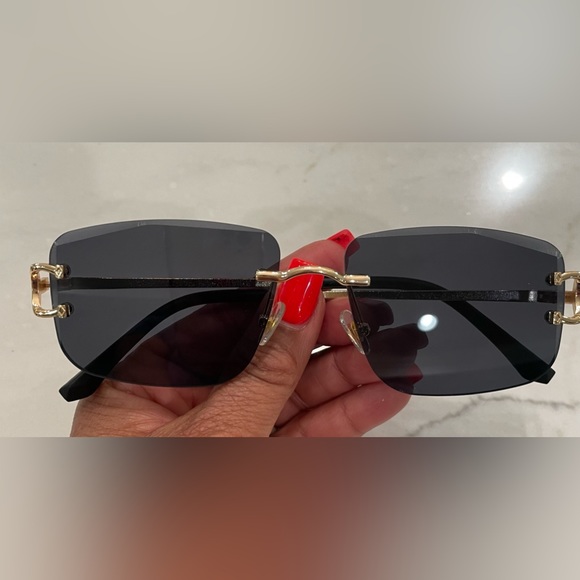 Luxury Designer Inspired Rimless Frames - Picture 3 of 3